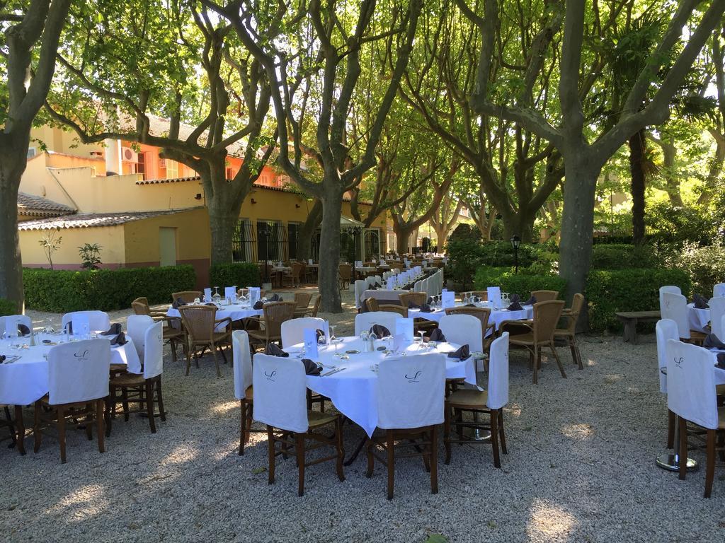 La Touloubre Otel La Barben Dış mekan fotoğraf