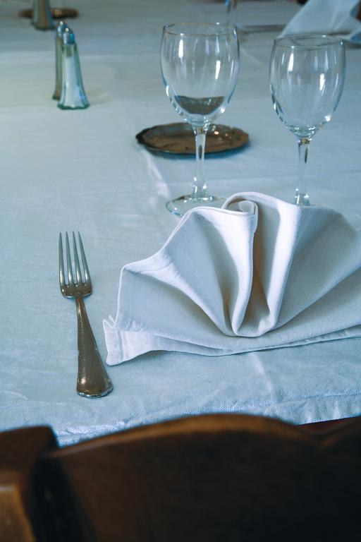 La Touloubre Otel La Barben Dış mekan fotoğraf